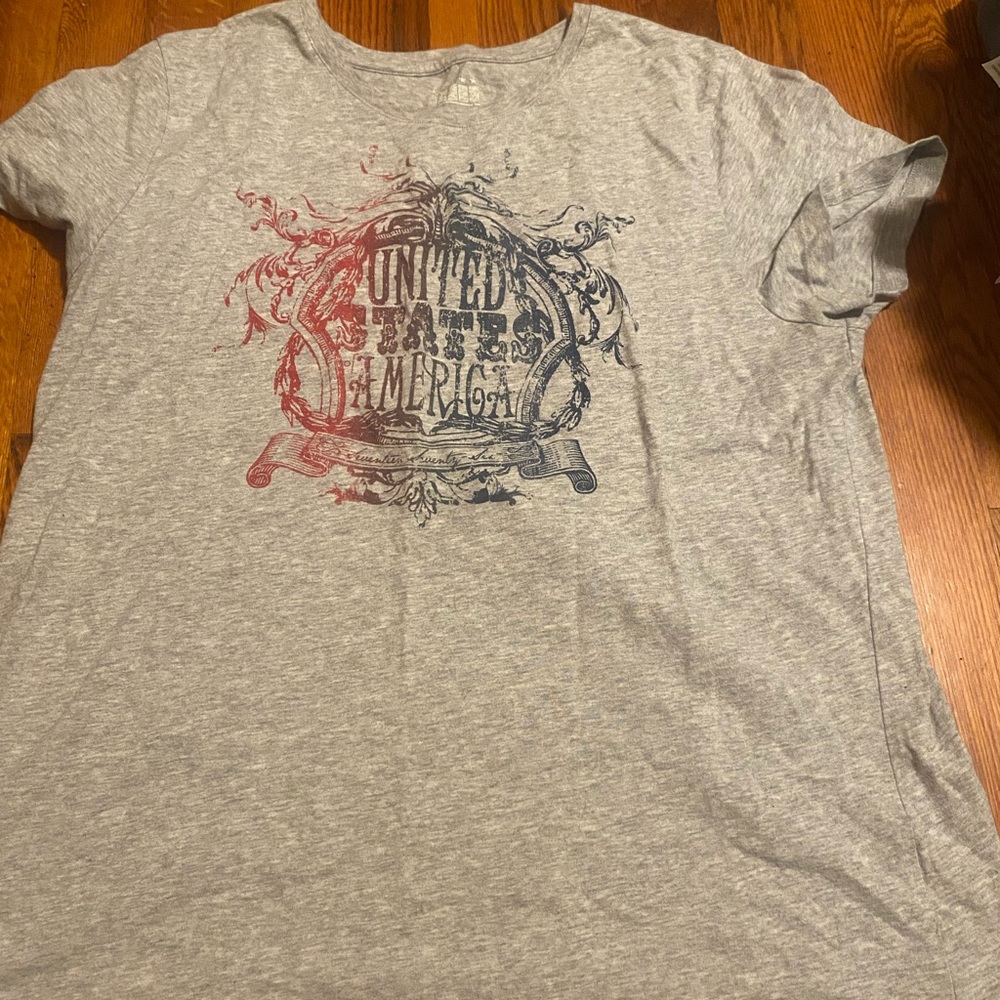 womens t-shirt size L